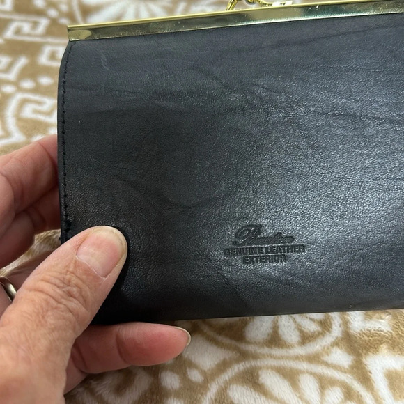 Buxton Top Grain Cowhide Black Women's Wallet Clutch Kiss Lock - Picture 8 of 8